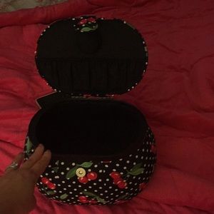 Make up tote fabulous